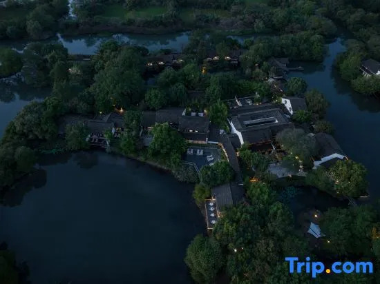 Savoir Resort