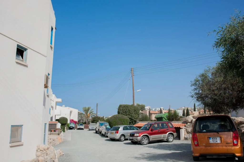 Modern one bedroom apartment at great location