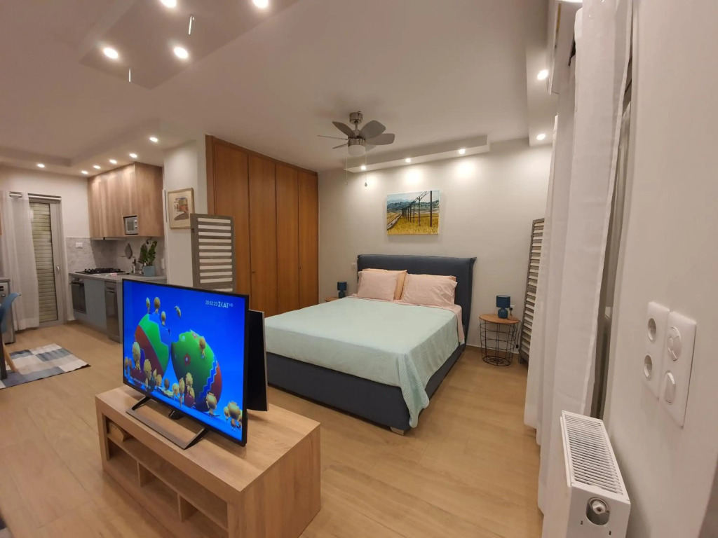 Tony's suite with parking