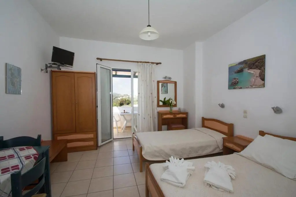 Contaratos Holiday Lettings 2