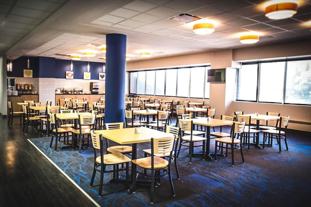 Coliseum Inn
