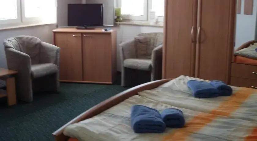Pension-Marica