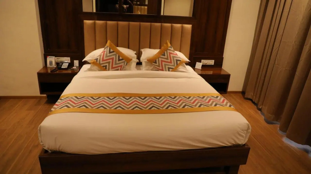 Oaktree Hotel