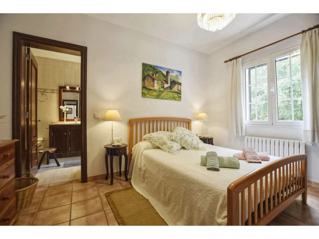 Villa with pool, garden and WIFI located 6 km from the sea in La Argentina