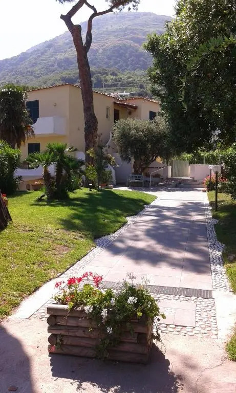 Villa Olivia Residence Ischia - nel Verde con Piscine e Vista Mare