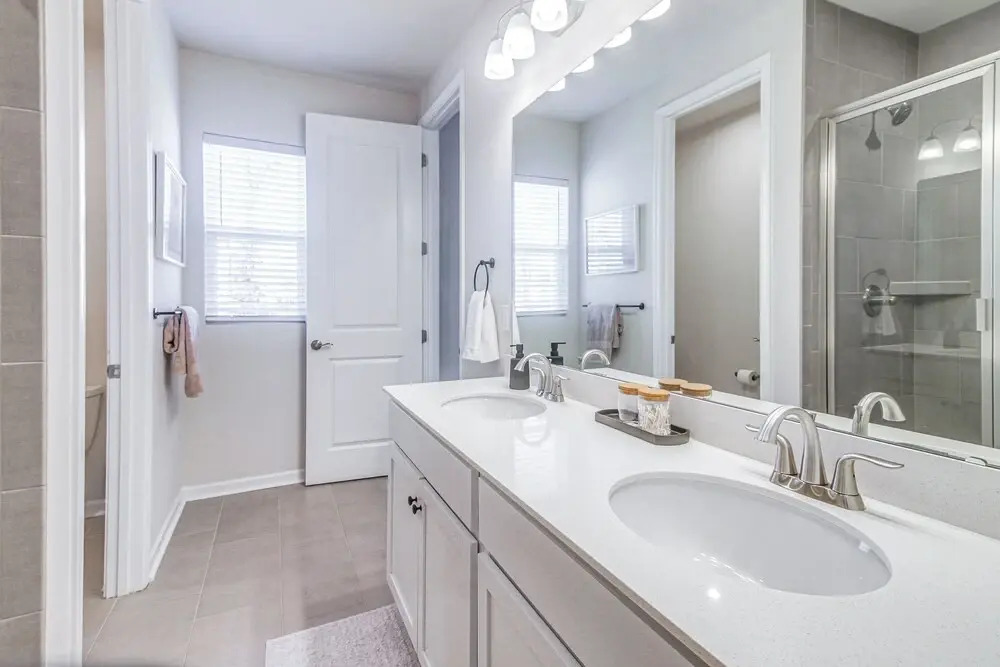 7 Mi to Uptown: Townhouse w/ Patio in Charlotte!
