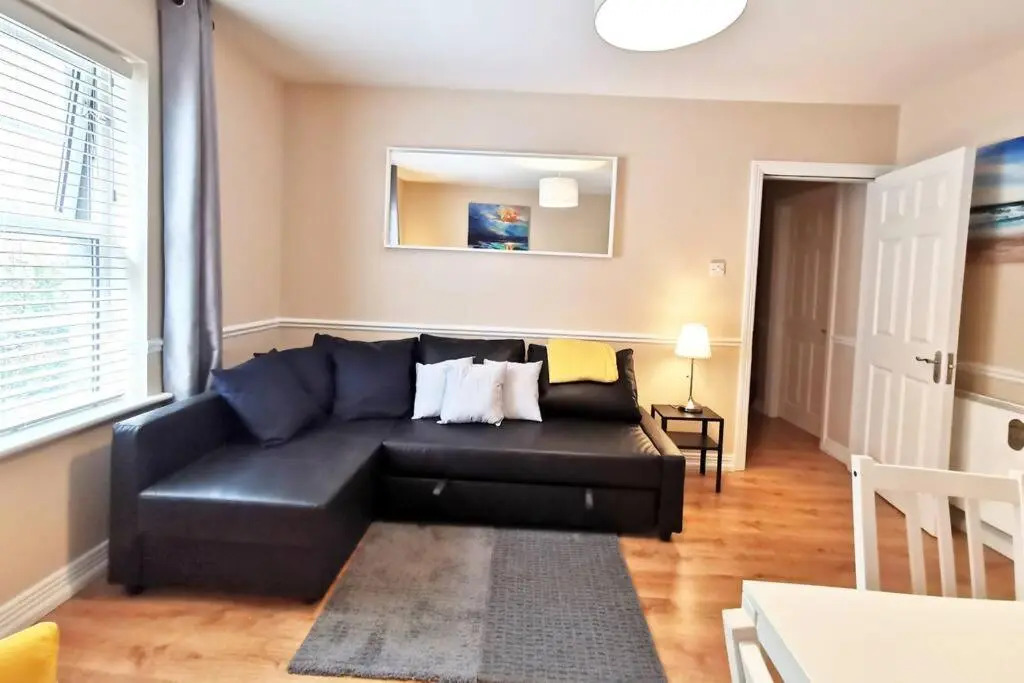 Spacious 2bed apartment city centre