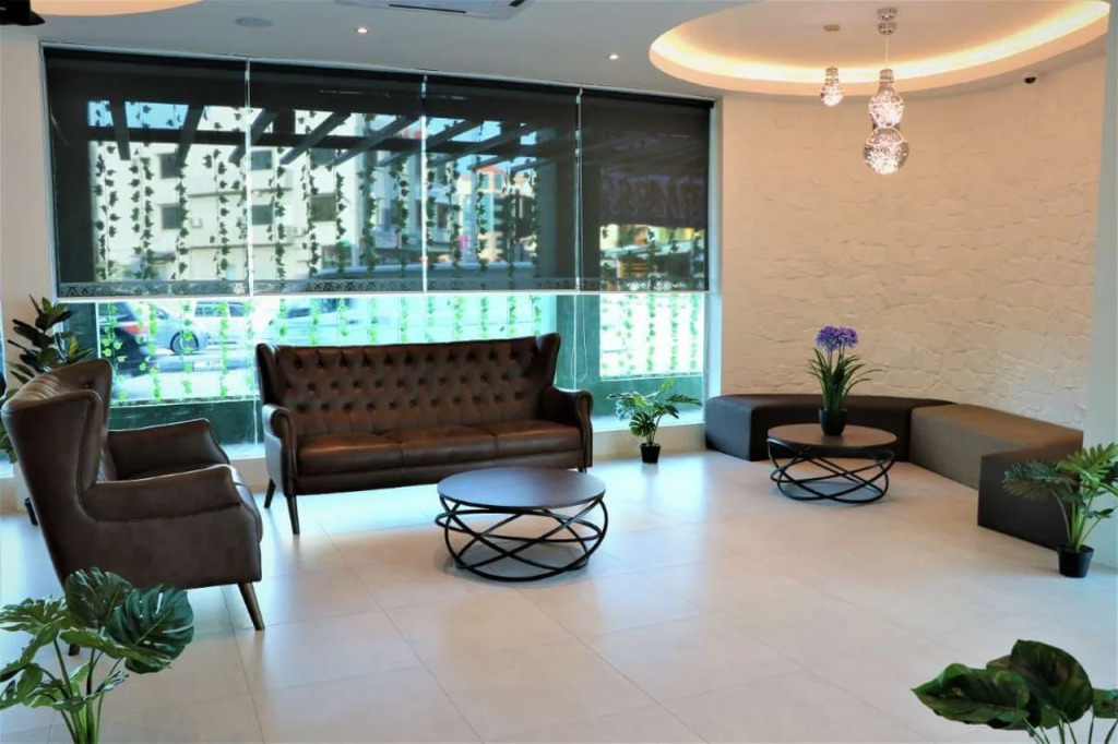 HOTEL LONGHOUSE