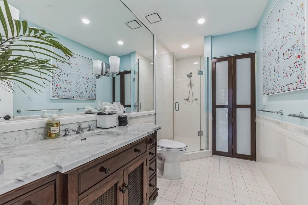 Casa Royale - Luxurious Waterfront Living 7 Bedroom Home by RedAwning