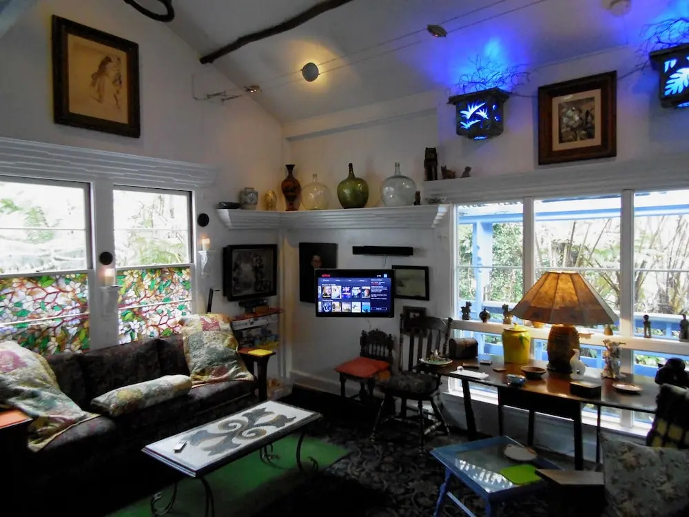 Upcountry Volcano Village Mountain Cottage