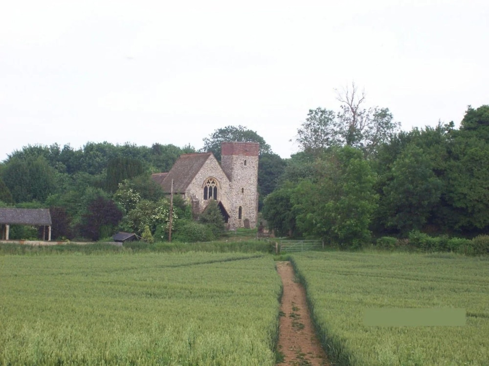 Tranquil Cottage in a Countryside