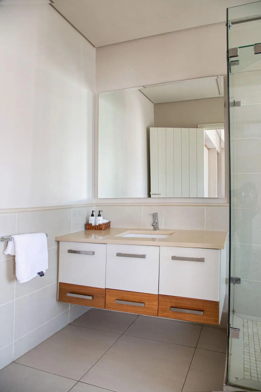 Marine Square Luxury Suites