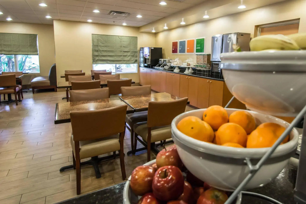 Comfort Suites Near Universal Orlando Resort