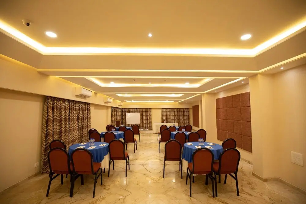Tripli Hotels Shourya Residency