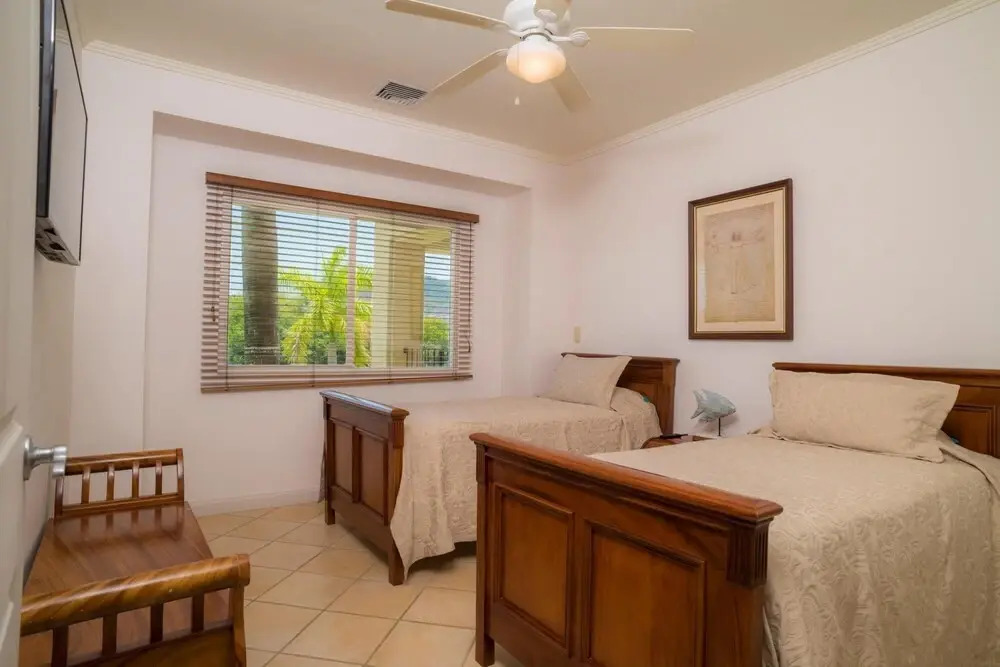 Del Mar 1F - 3 bdr 2 Bath Ocean View