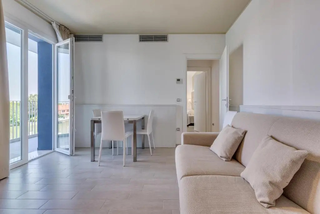 Apartaments Suites Ambassador