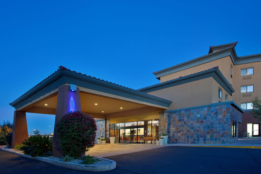 Fairfield by Marriott Inn & Suites Phoenix West Chandler