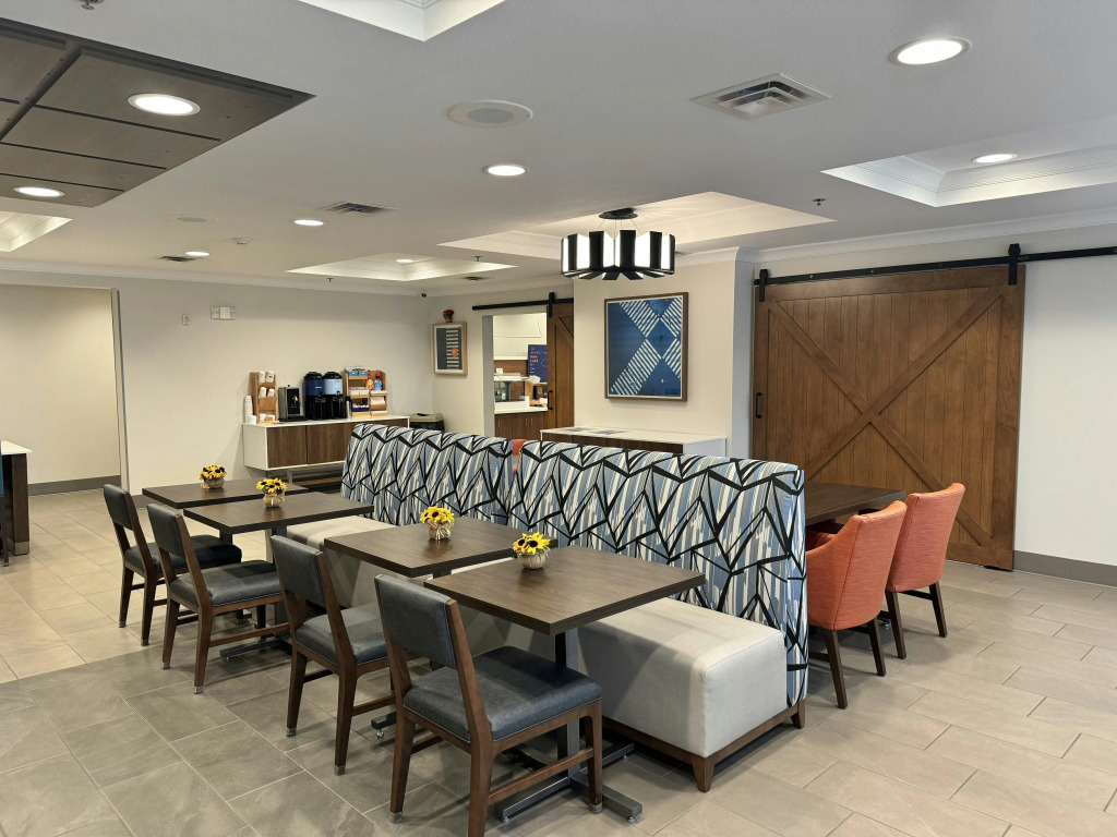 Holiday Inn Express & Suites Dewitt - Syracuse by IHG