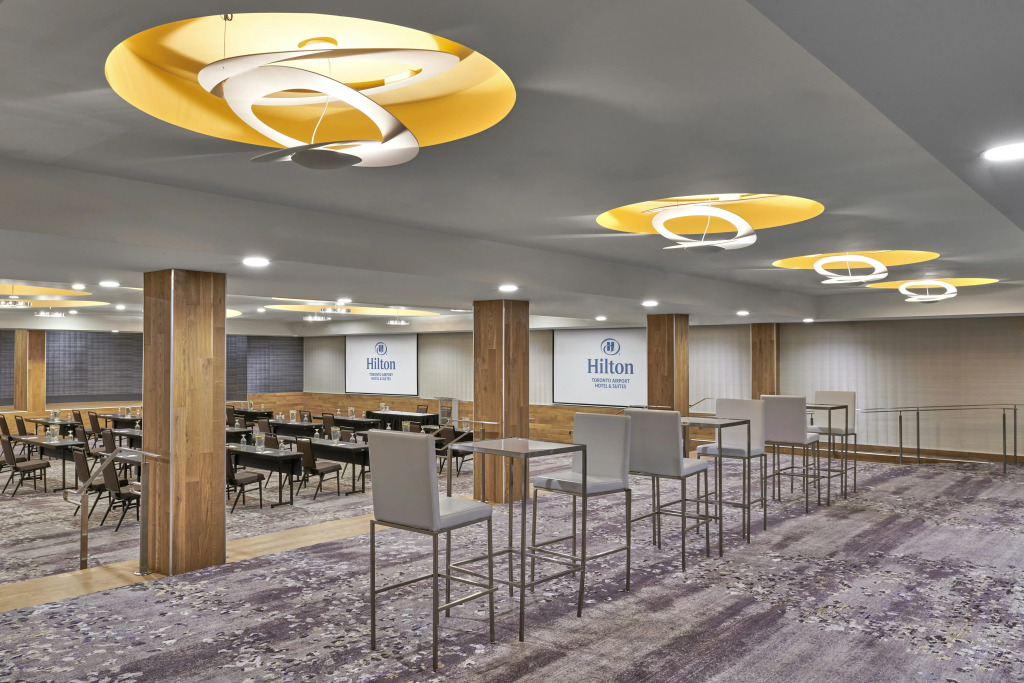 Hilton Toronto Airport Hotel & Suites
