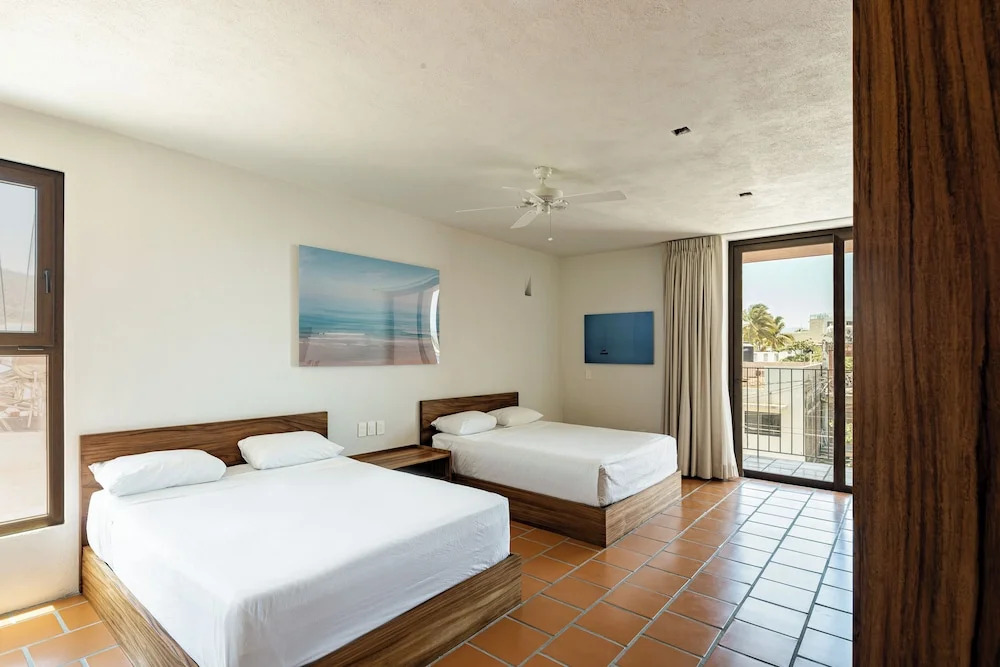 HOTEL AURELIA