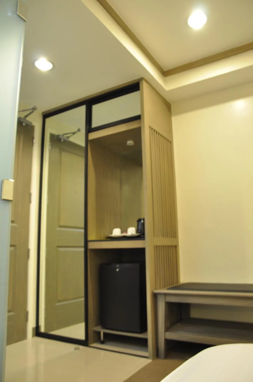 Magallanes Square Hotel Inc