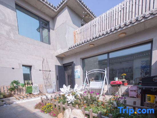 Flower House Farm Homestay(Miyun Reservoir Store)