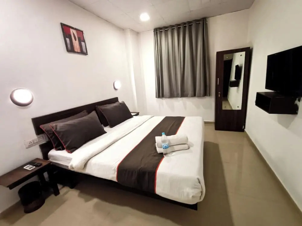 42609 Townhouse Gokul Solitaire VIP Rd
