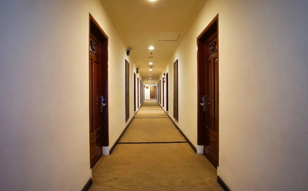 Capital O 1735 Adika Bahtera Hotel