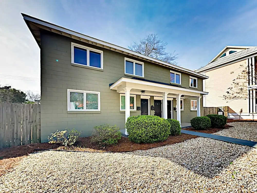 New Listing! 2 Amazing Units, Walk To Forsyth Park 4 Bedroom Duplex