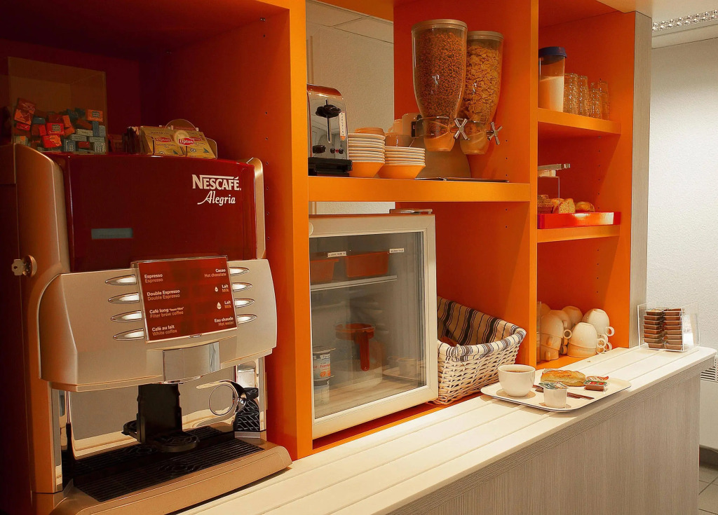 Premiere Classe Orange