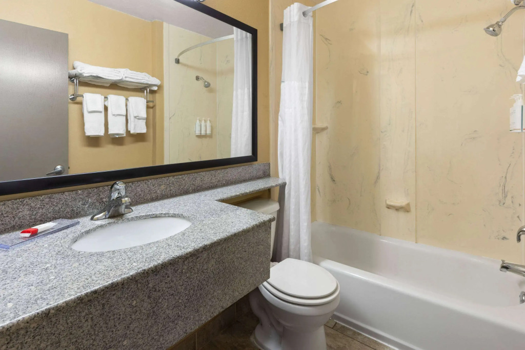 Days Inn by Wyndham Wauseon