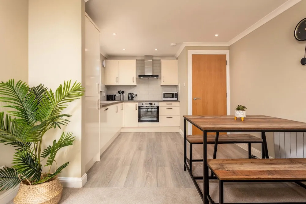 Old Prestwick View - Donnini Apartments