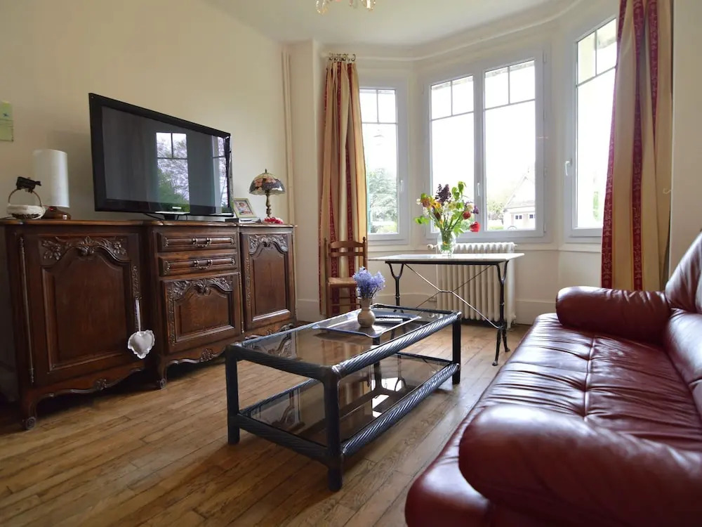 Lovely Child-friendly Villa in Bayeux