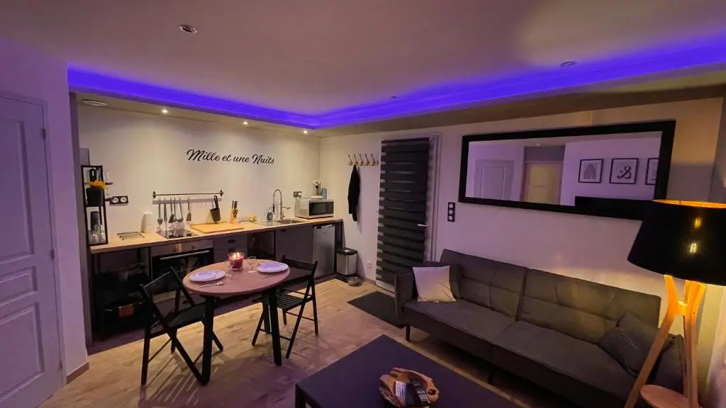 Mille et une nuit, appartement en RDC avec exterieur et parking