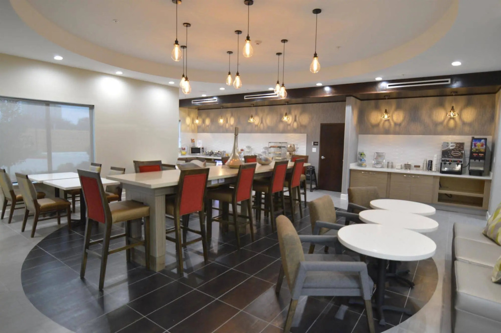 Comfort Inn & Suites Houston I-45 North - IAH