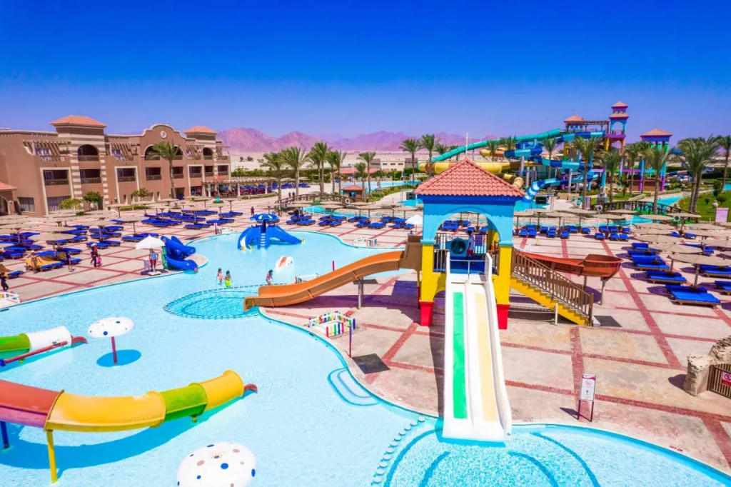 Charmillion Club Aquapark