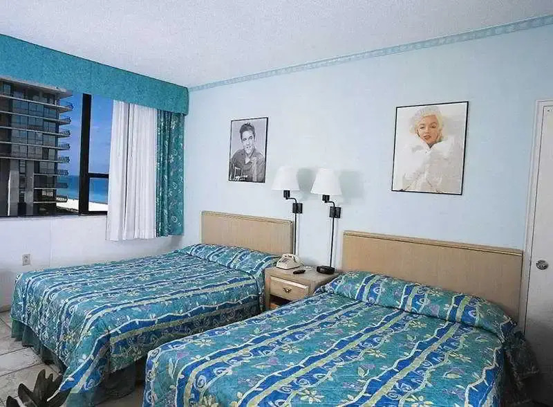 Howard Johnson Plaza Dezerland Beach & Spa