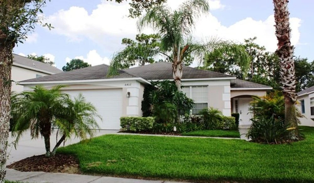 This 7 bedroom villa is a grand choice for a fabulous vacation.