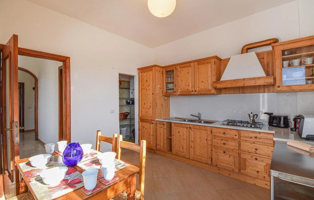 Gorgeous Home In Rapallo With House Sea View