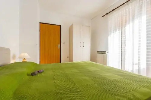 Apartments Valbandon