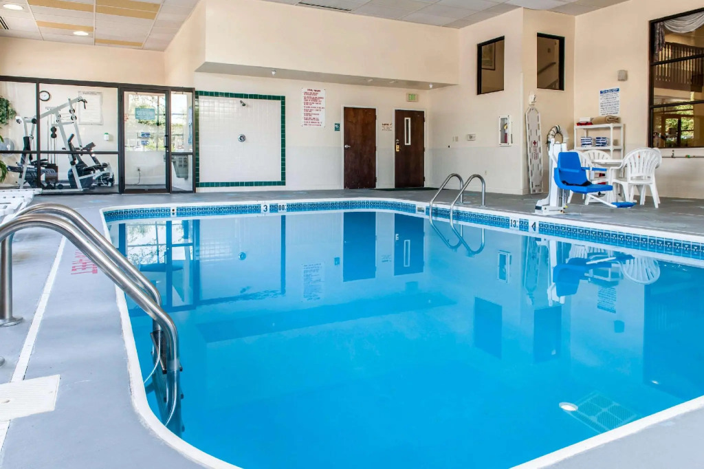 Clarion Inn & Suites Indianapolis Northwest