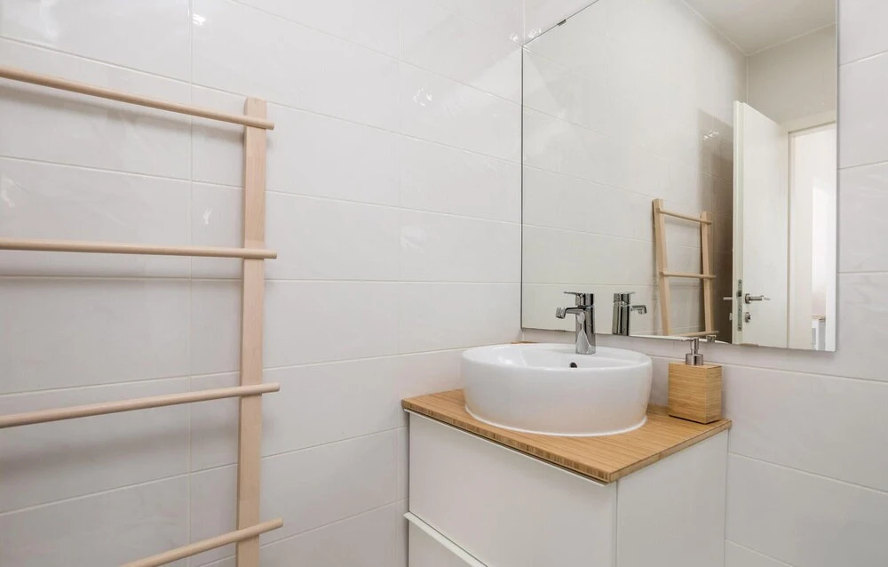 Beautiful Home in Lukovo Sugarje With Wifi and 2 Bedrooms
