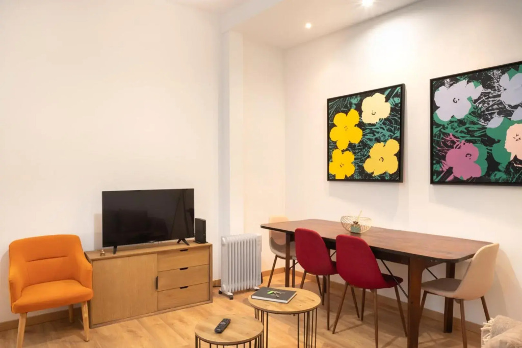 Historical Central Apartment with Interior Terrace 62 by Lisbonne Collection