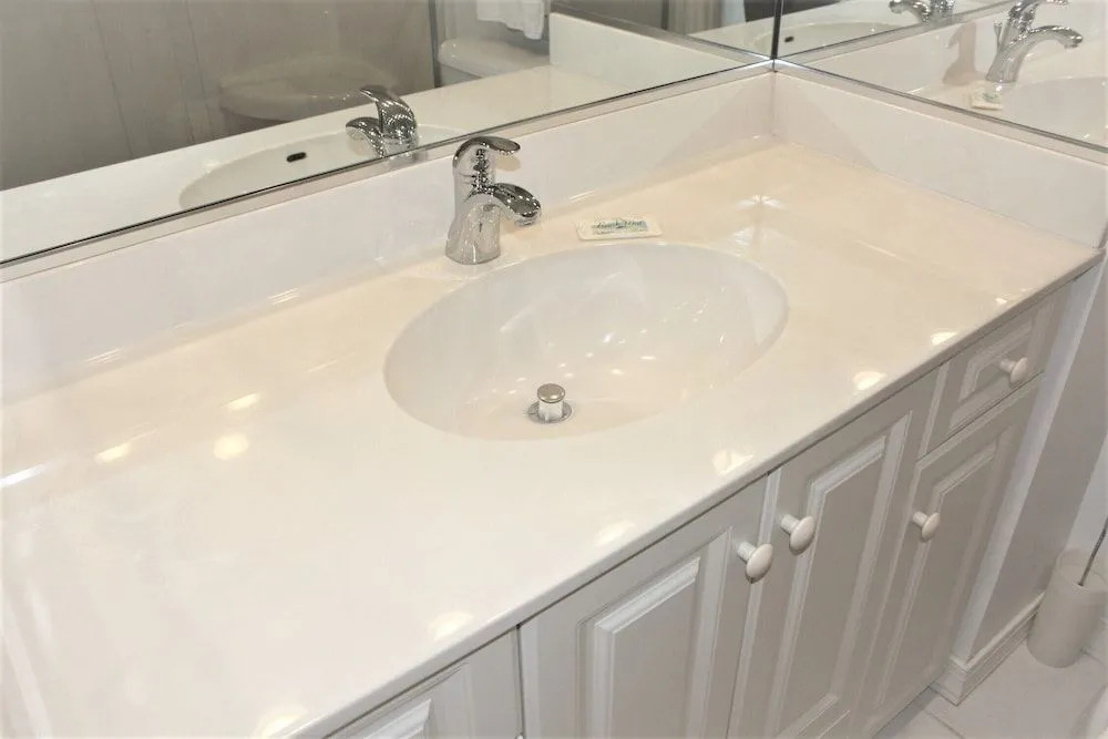 Jamaica Royale - 303 - 2 Br Condo
