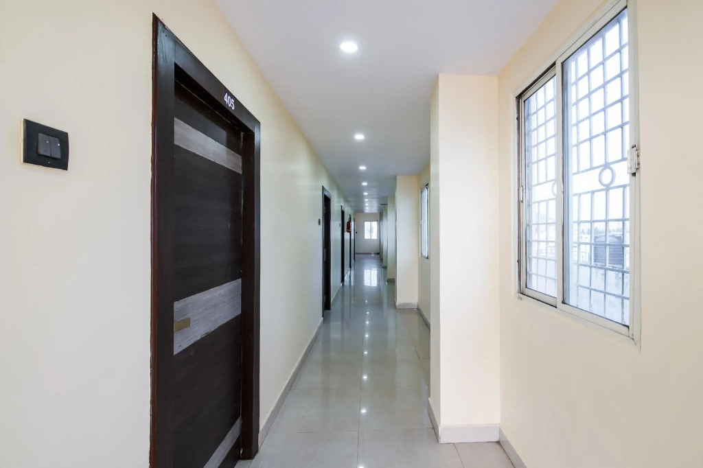 OYO 69110 Mohan Residency