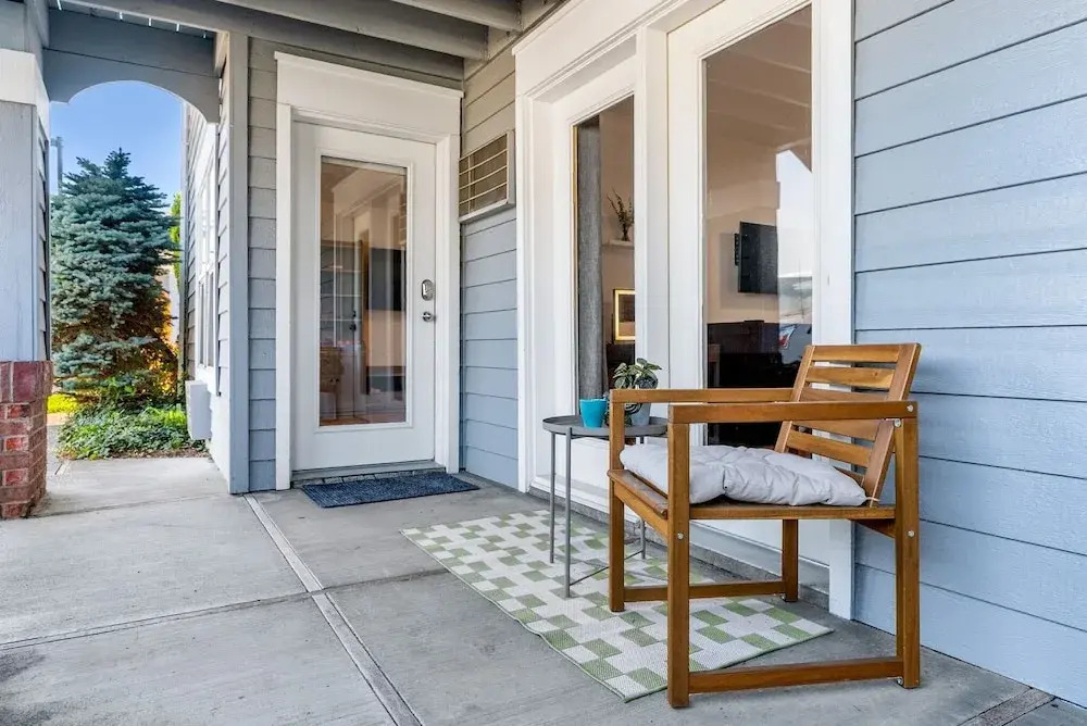 08 Lodge 1 Bedroom Condo by RedAwning