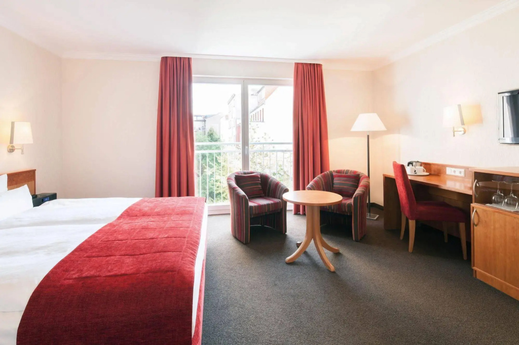 ADELANTE Boutique Hotel