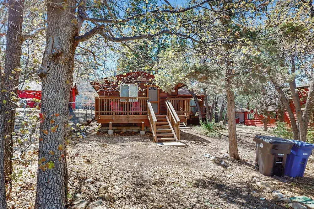 7 Mi to Ski Resorts: Dog-friendly Sugarloaf Cabin
