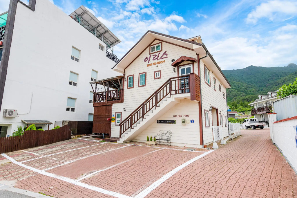 Geojae ireece Pension
