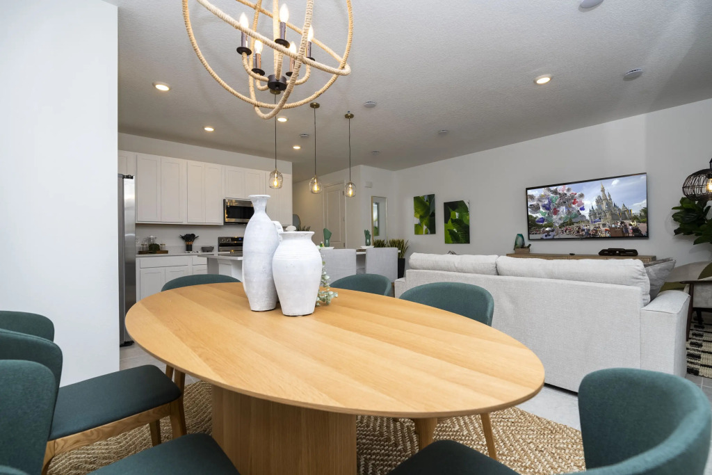 Charming 3Bd Close to Disney Festival 1026